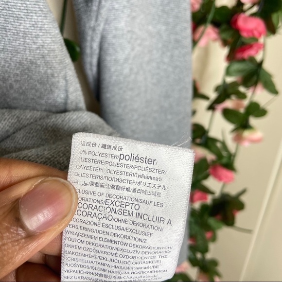 🌹Under Armour Womens Full Zip Gray Jacket Small Gym Fitness Casual Fleece - Picture 4 of 8